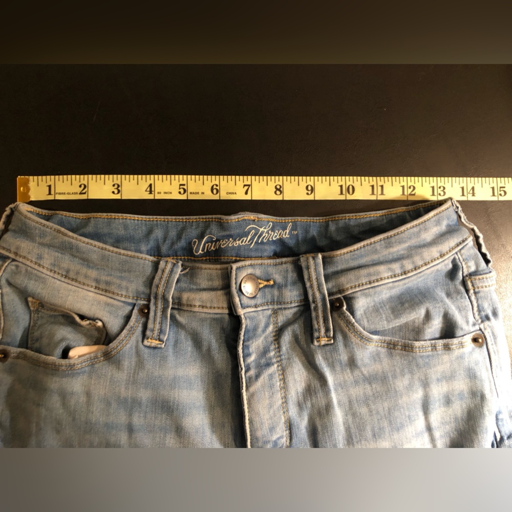 Universal Thread Distressed Jeans - image 3